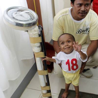 Kaum 70 cm groß ist der Philippine Junrey Balawing