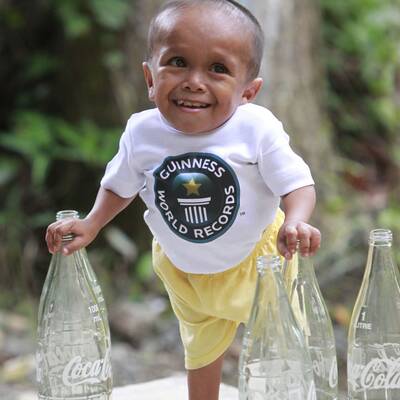 Kaum 70 cm groß ist der Philippine Junrey Balawing