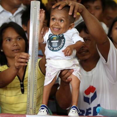 Kaum 70 cm groß ist der Philippine Junrey Balawing