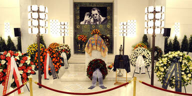 Hirsch: Tränen um den letzten Poeten