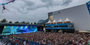 Kletterfans f&uuml;llen die Innsbrucker Kassen.
