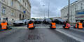 ''Mega-Protest'': Klima-Kleber legen Verkehr in Wien lahm