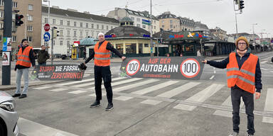 Klimaaktivisten legen Wienzeile lahm