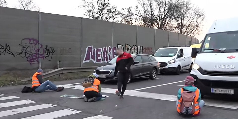 Stau-Frust wegen Klima-Klebern: So zucken die Autofahrer aus