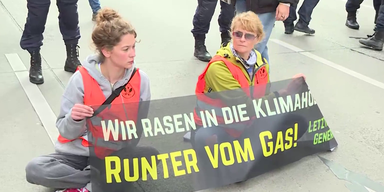 Flughafen Wien droht den Klimaklebern - "Lebenslange Haft"