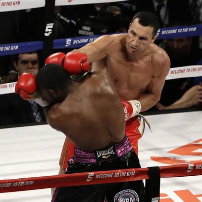 Klitschko besiegte Jennings nach Punkten. 