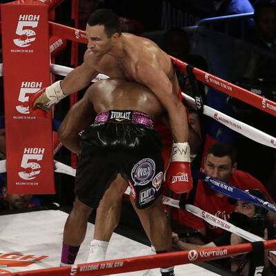 Klitschko besiegte Jennings nach Punkten. 