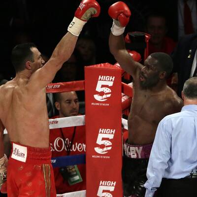 Klitschko besiegte Jennings nach Punkten. 