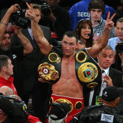 Klitschko besiegte Jennings nach Punkten. 