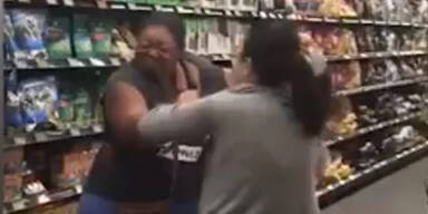 Coronavirus: Wilde Rauferei um Klopapier