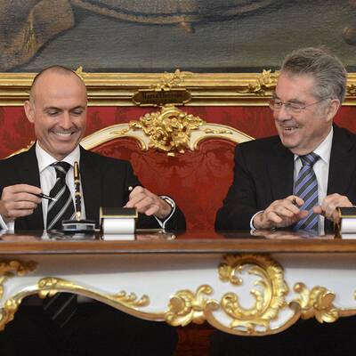 Klug als Verteidigungsminister angelobt