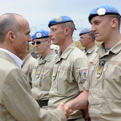BM Klug besucht UNDOF-Truppe