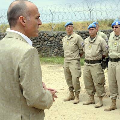 BM Klug besucht UNDOF-Truppe