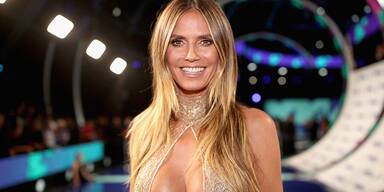 Heidi Klum GNTM:  Mädchen nackt am Laufsteg