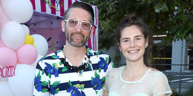 Amanda Knox: Ihre kuriose Space-Hochzeit