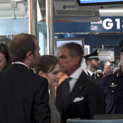 Familie Knox am Leonardo da Vinci-Flughafen in Rom