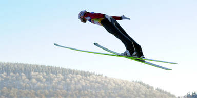 Oberstdorf: Koch fliegt allen davon