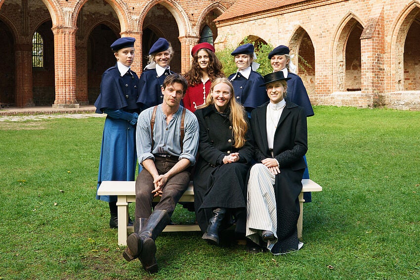 Josefine Koenig (r.) in 