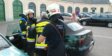 Bub (6) im Kofferraum eingesperrt