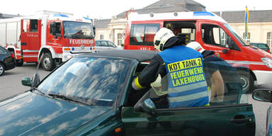 Bub (6) im Kofferraum eingesperrt