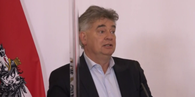 Corona: Kogler erw&auml;gt l&auml;ngere Reisebeschr&auml;nkungen