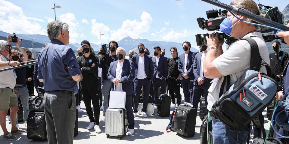 Kogler lobte ÖFB-Team bei Ankunft in Innsbruck