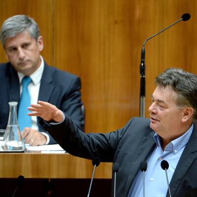 Hitzige Wortgefechte im Parlament