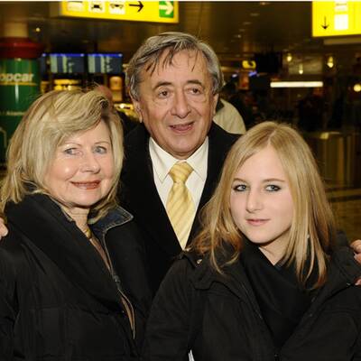 Mausis Rückkehr: Wiedersehen am Flughafen