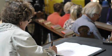 Kapuzinerkirche: Totenwache für Habsburg