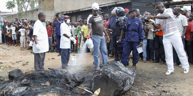 Mob a&szlig; Leiche nach Steinigung