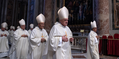 Schwarzer Rauch: DIESE Stimmen braucht ein neuer Papst