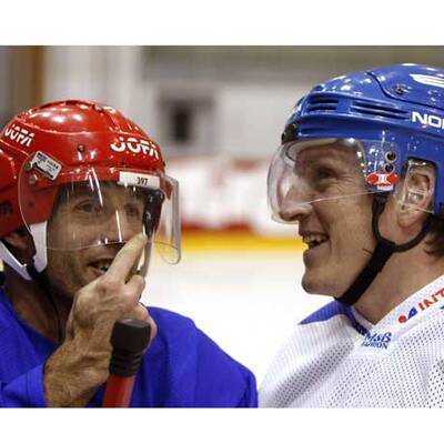 Promi-Eishockeymatch in Kitzbühel