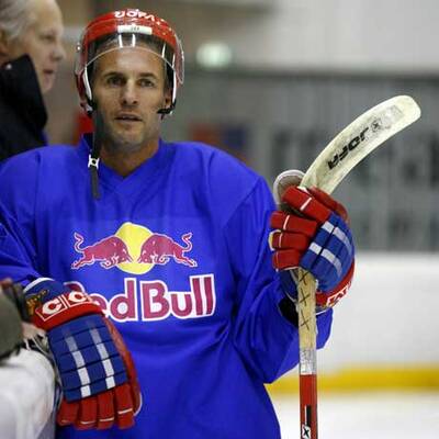 Promi-Eishockeymatch in Kitzbühel