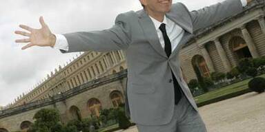 Künstler verkitscht & verschandelt Versailles