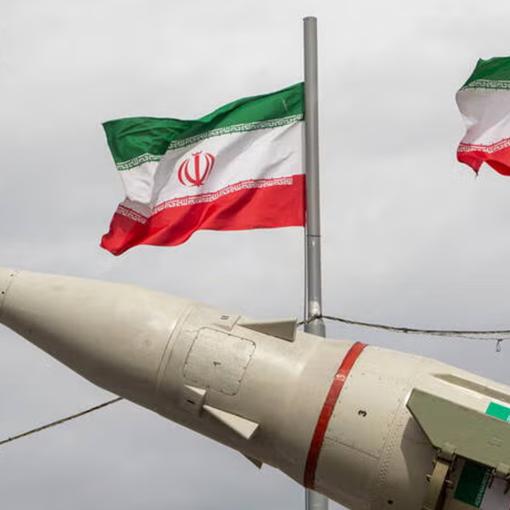 Iran: Hormuz-Straße öffnet erst nach Kriegsentschädigung