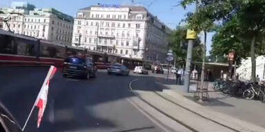 Autokorso f&uuml;r Neutralit&auml;t legt Wiener City lahm