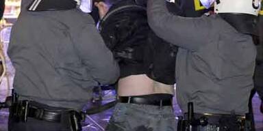 500 Demonstranten gegen Korporationsball