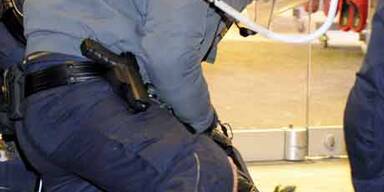 500 Demonstranten gegen Korporationsball