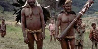 Ureinwohner Indonesiens sollen Unterhosen tragen