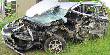 Frontalcrash: Acht Verletzte 