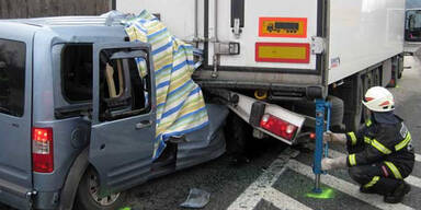 Mutter und Kind bei Crash getötet