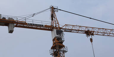 Kranf&uuml;hrer st&uuml;rzte aus elf Metern in den Tod