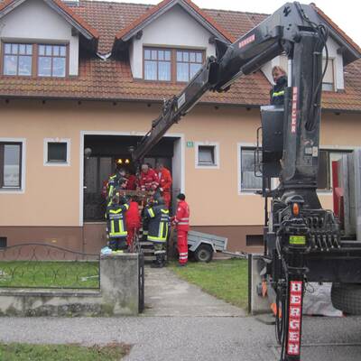 260 Kilo-Mann aus Haus gerettet