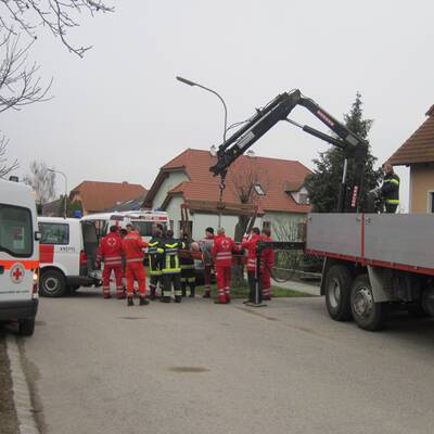 260 Kilo-Mann aus Haus gerettet