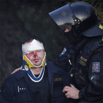 Krawalle bei Nazi-Aufmarsch in Tschechien