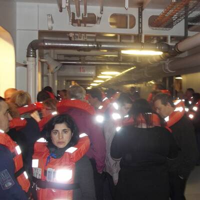 Kreuzfahrtschiff auf Grund gelaufen