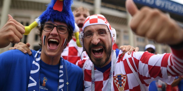 Irre: Kroaten-Fans stürmen Moskau