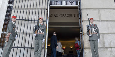 Heeres-Mahnwache am Heldenplatz 