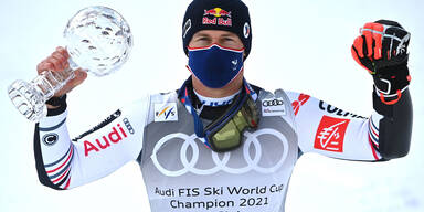 Alexis Pinturault mit Kugel