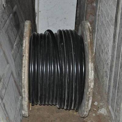 Kupferkabel-Depot in Gemeindebau entdeckt